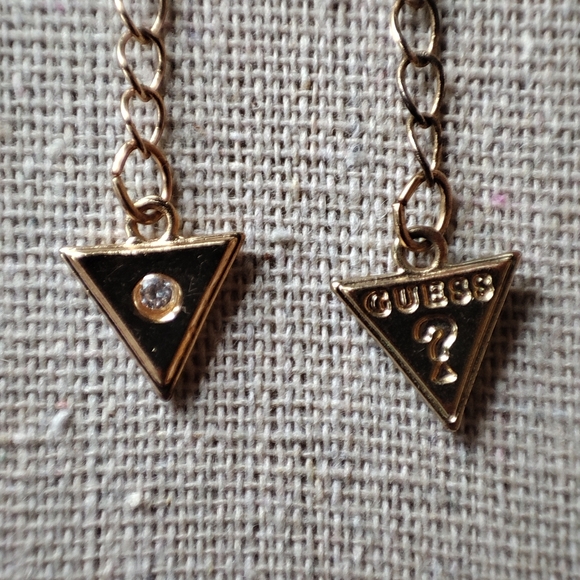 2 Guess Brand Red and Green Emerald Stones Baguette Gold Tone Y2K Bracelets - Picture 13 of 14